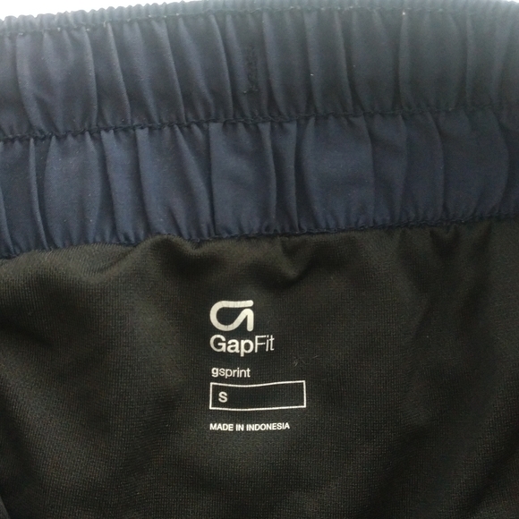 GapFit Shorts - Picture 3 of 3